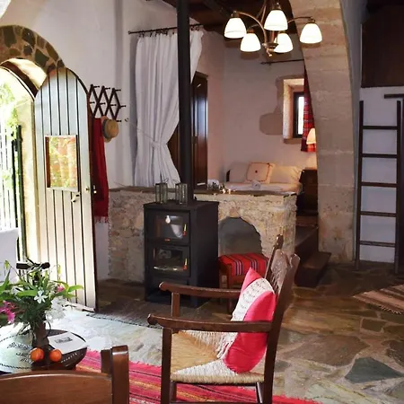 Holiday home Anna's Stone House